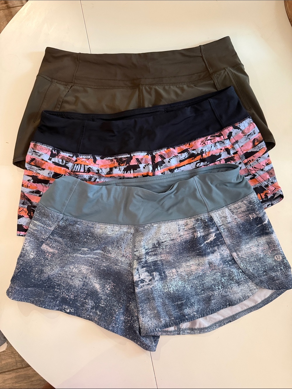 lululemon athletica size 10 shorts bundle 4" inseam